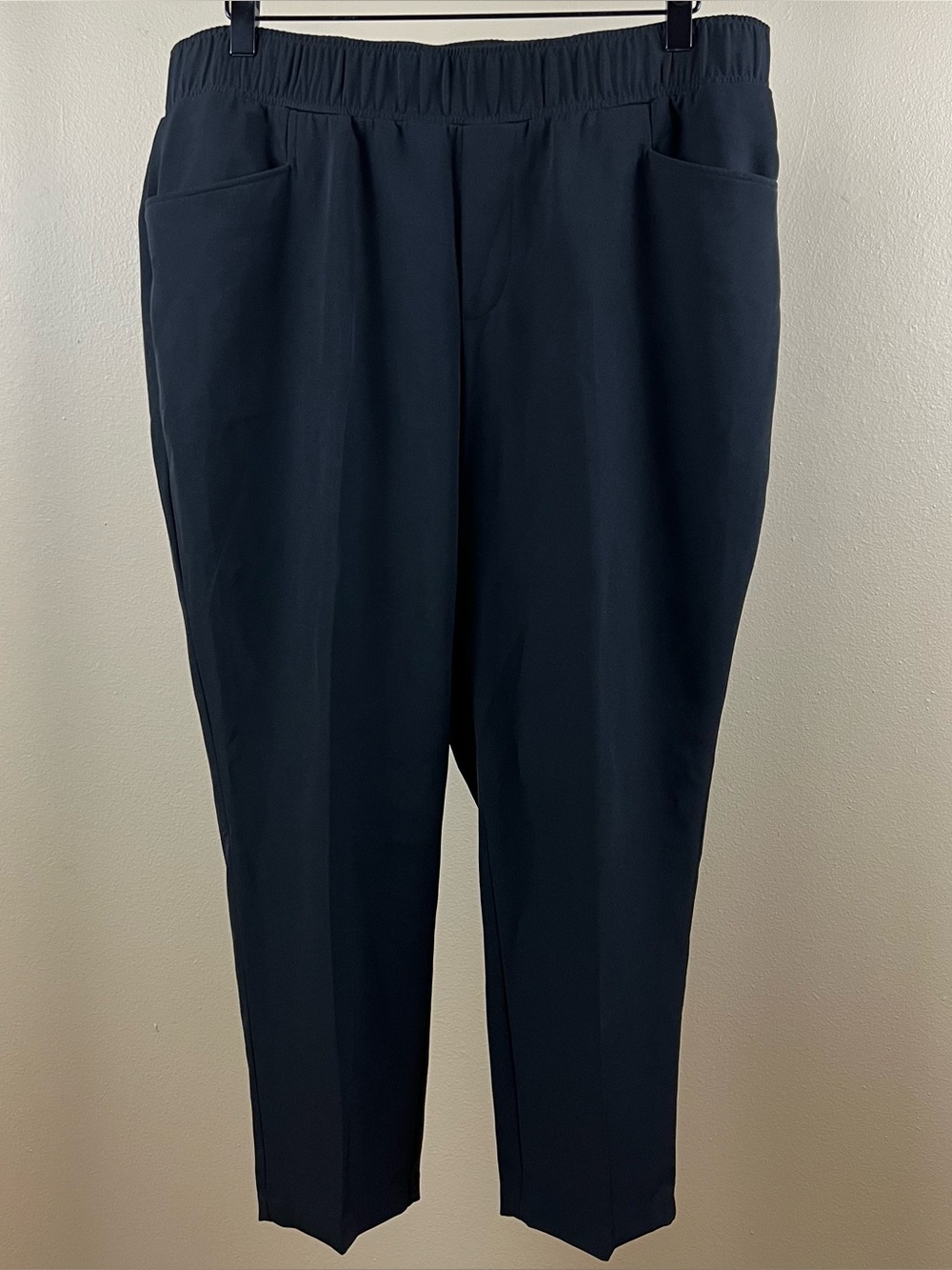 Universal Standard women’s size medium Go-stretch pant black